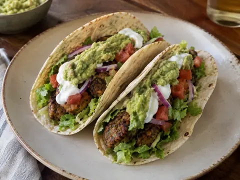 Taco de almôndega vegetariano — Tortilha de Trigo